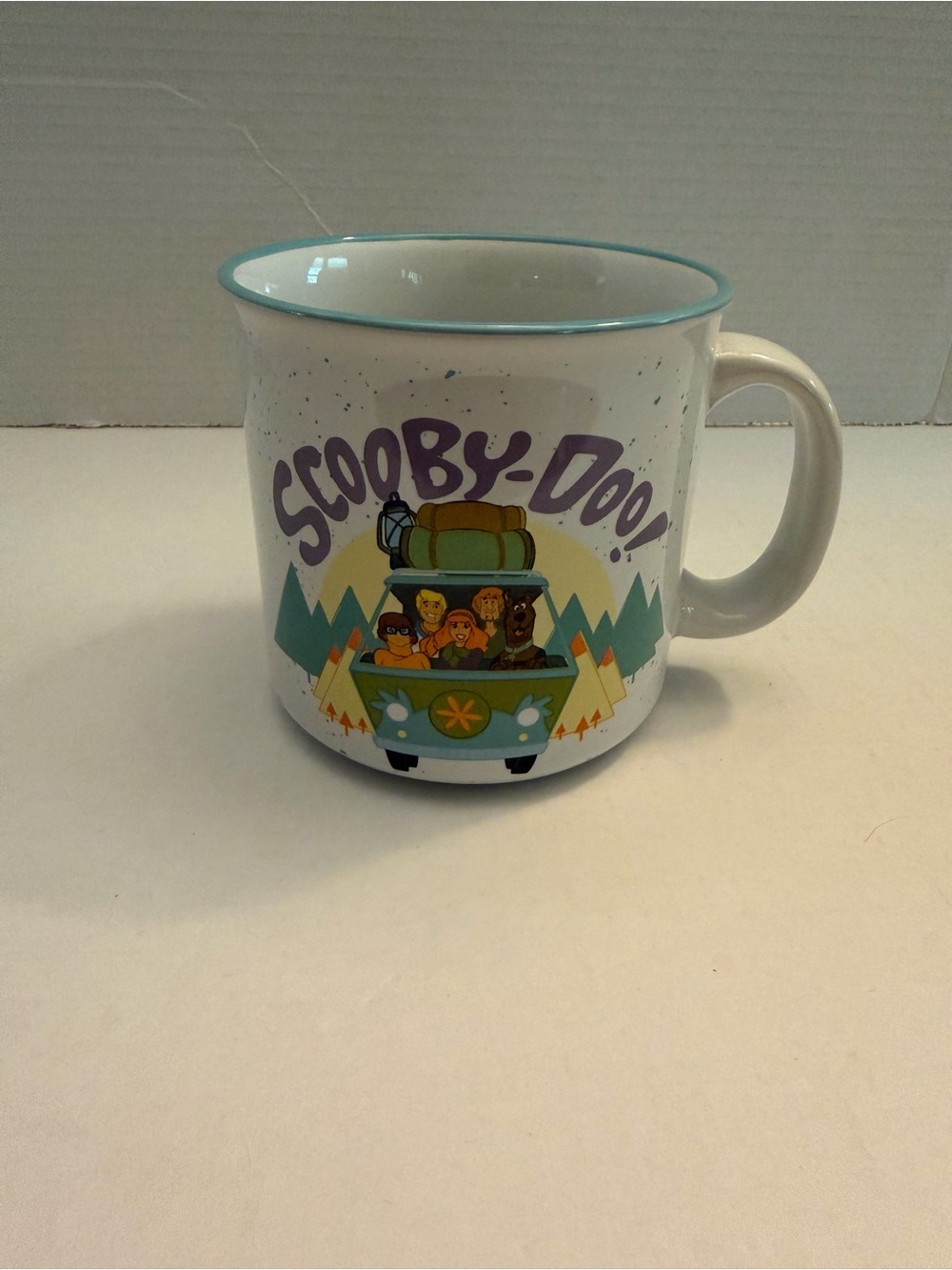 Ceramic Scooby-Doo coffee mug.
